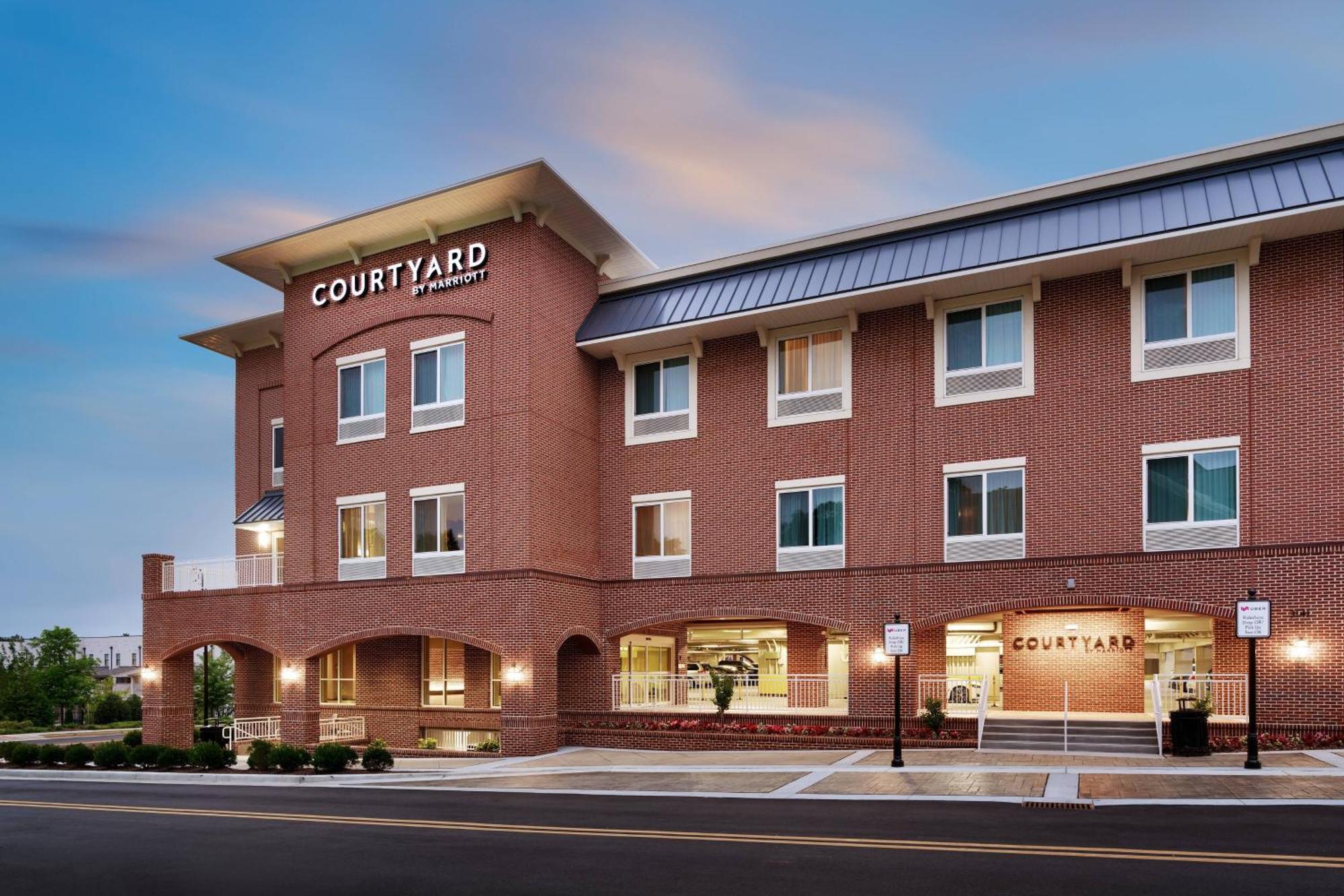 Готель Courtyard By Marriott Atlanta Duluth Downtown Екстер'єр фото
